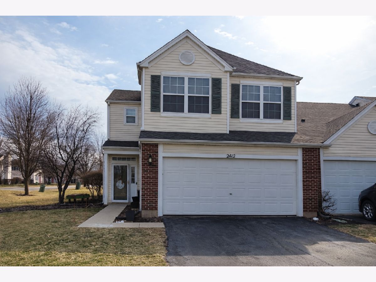  For Sale Joliet Illinois, 2412 Silver Hill Circle