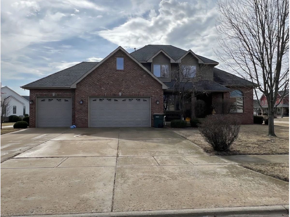  For Sale Diamond Illinois, 2035 Amber Lane