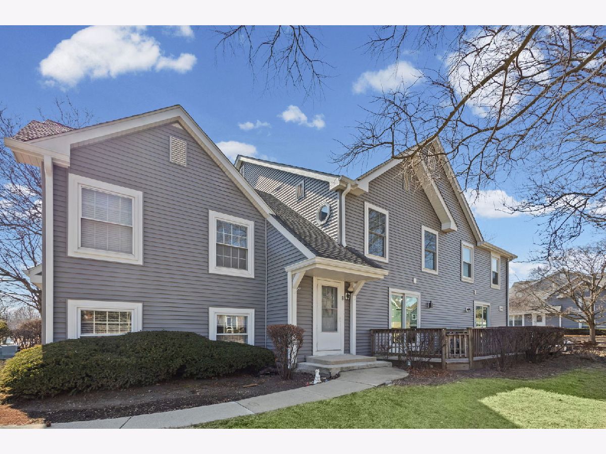 Townhomes & Condos For Sale Highpoint Lisle Illinois, 2703 Wayfaring Lane