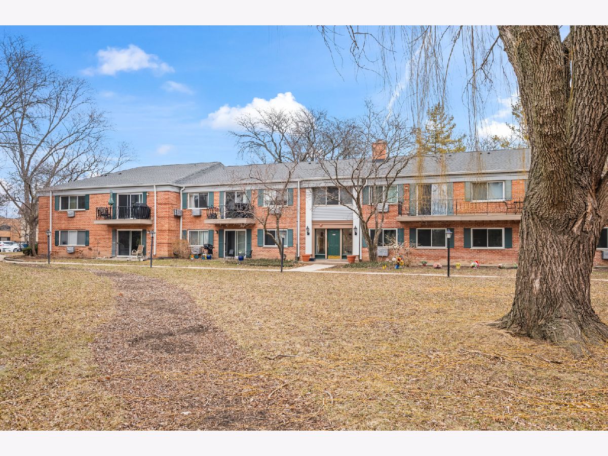  For Rent Arlington Heights Illinois, 715 Falcon