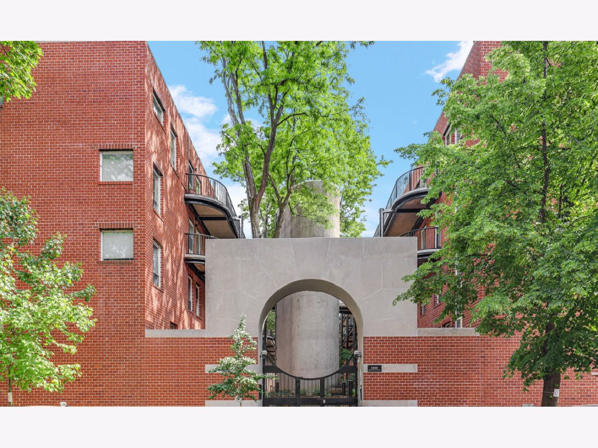  For Sale Chicago Illinois, 5400 Hyde Park Boulevard