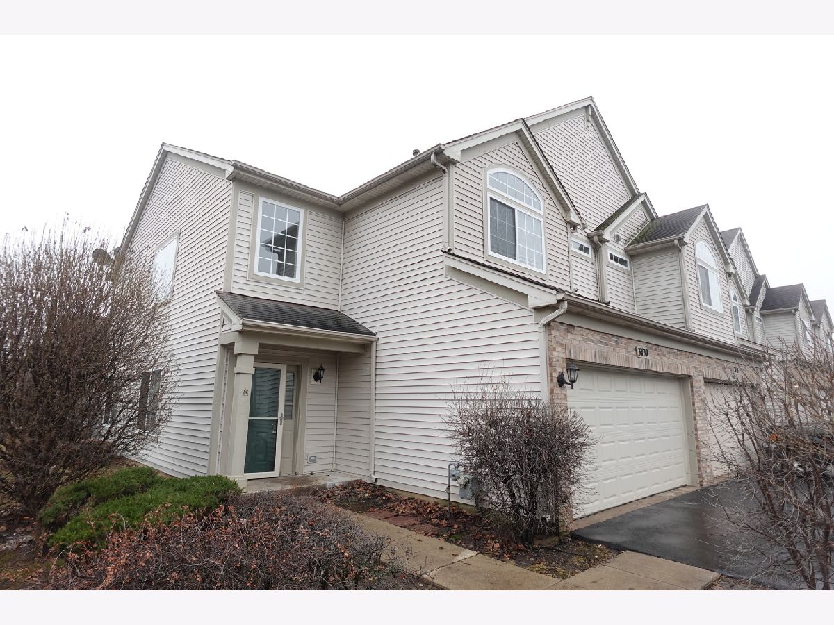  For Rent Carpentersville Illinois, 3430 Blue Ridge