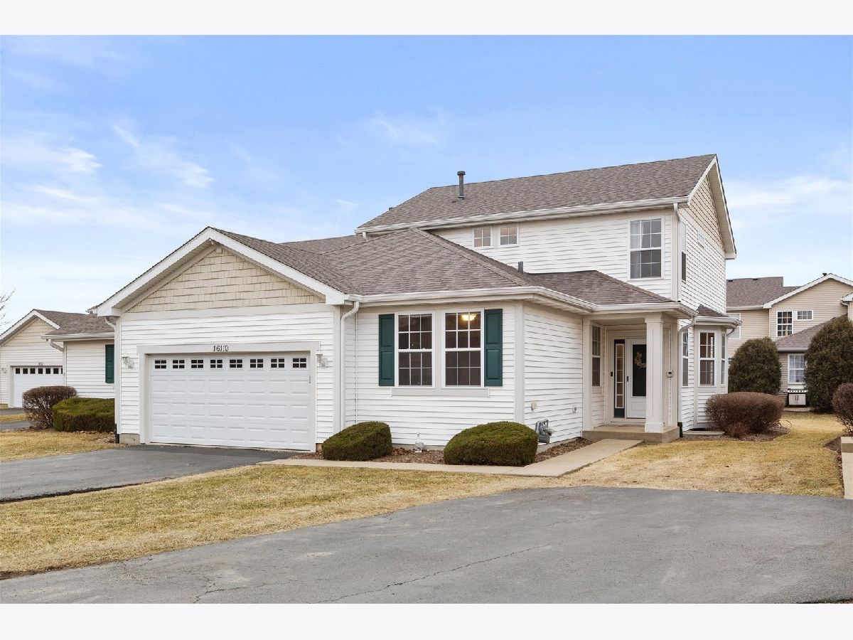 Townhomes & Homes For Sale Remington Lakes Crest Hill Illinois, 16110 Michigan Street