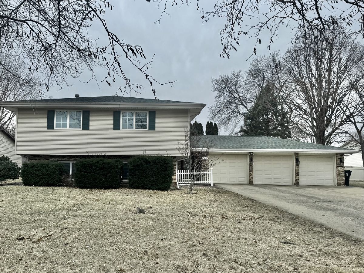  For Rent Normal Illinois, 117 Colchester