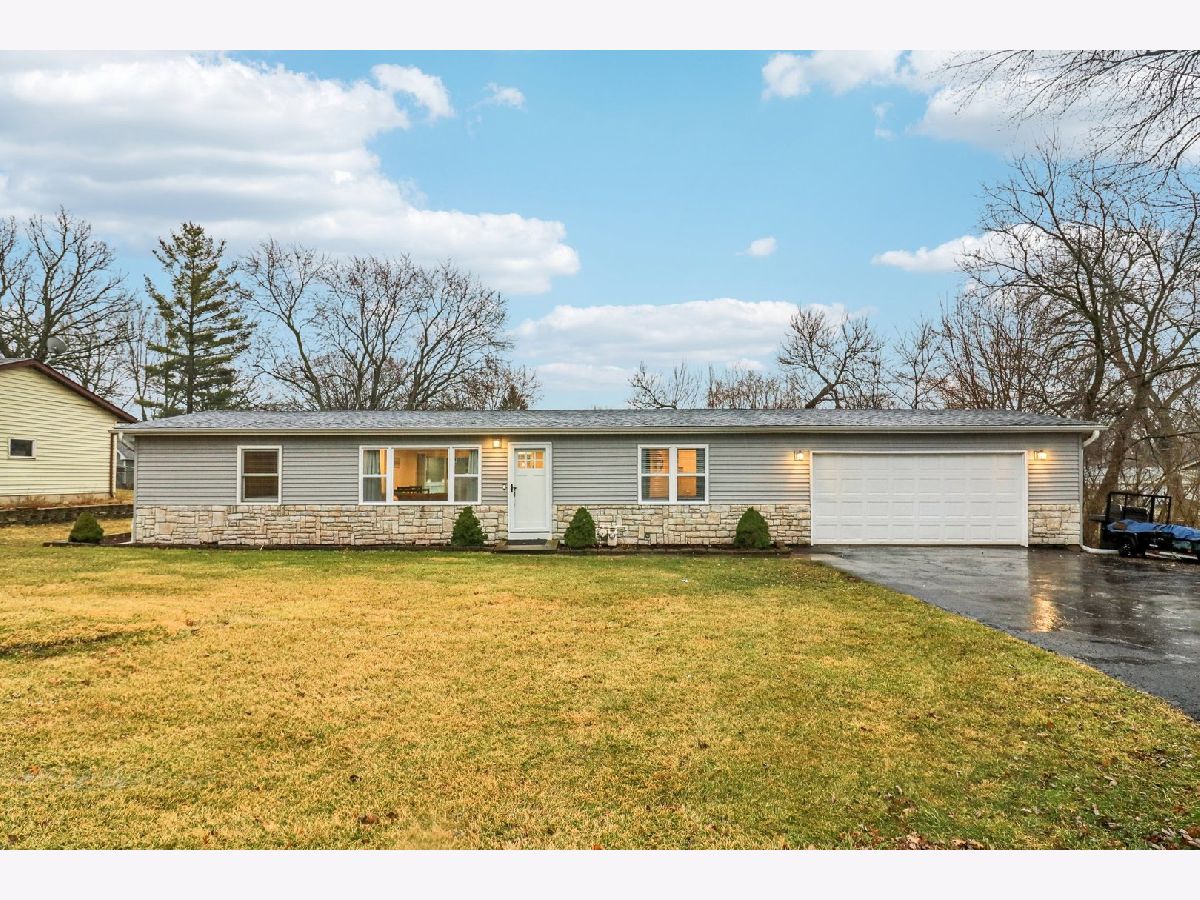  For Sale Wonder Lake Illinois, 7413 Parkwood Drive