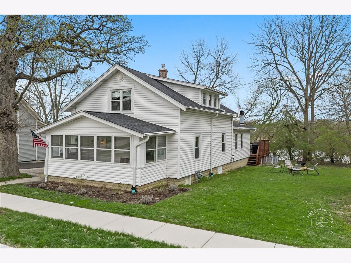  For Sale Batavia Illinois, 304 Water Street