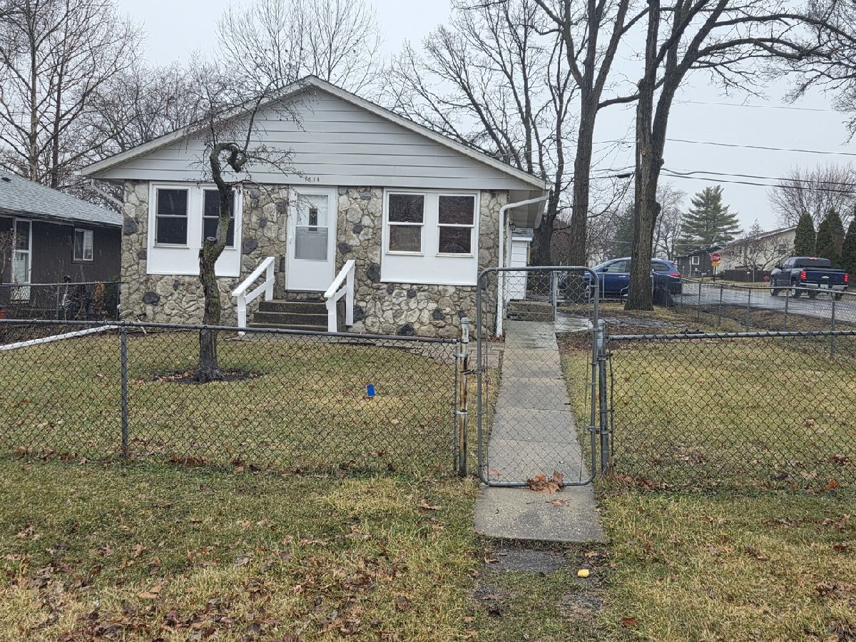  For Sale Round Lake Beach Illinois, 1514 Round Lake Drive