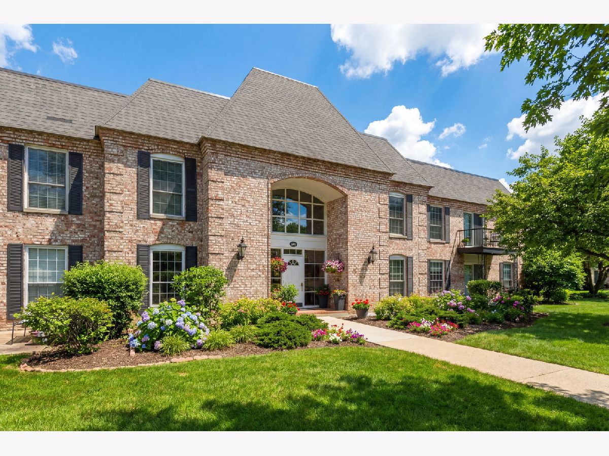 For Sale Burr Ridge Illinois, 140 Carriage Way Drive