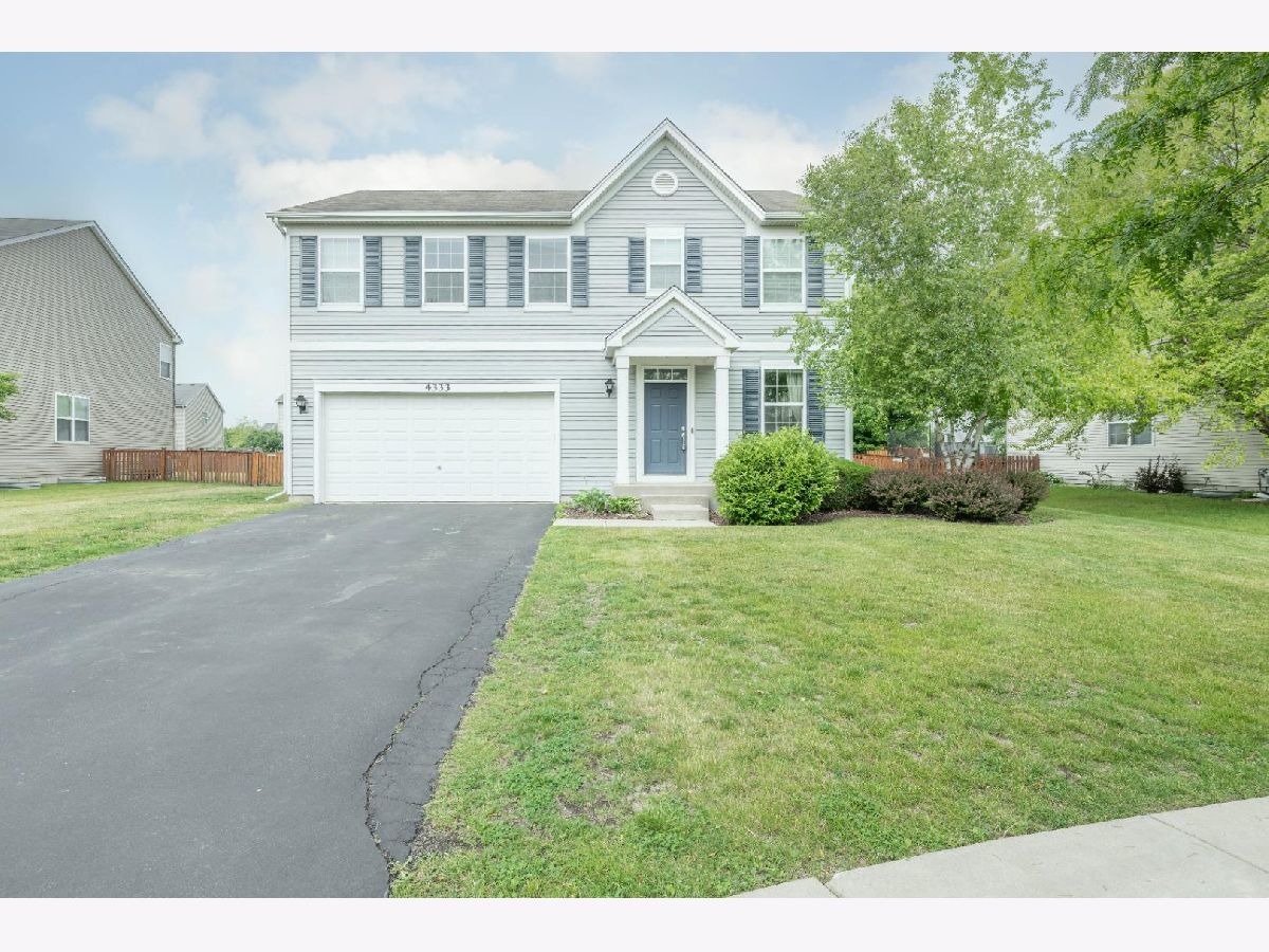 Homes For Rent Hunt Club Oswego Illinois, 4333 Schofield