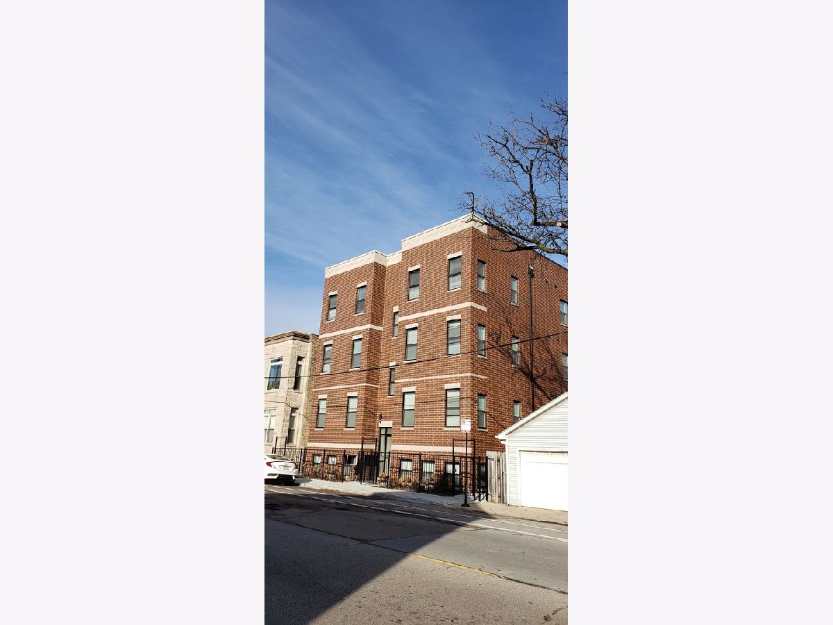  Rented Chicago Illinois, 3013 Clybourn