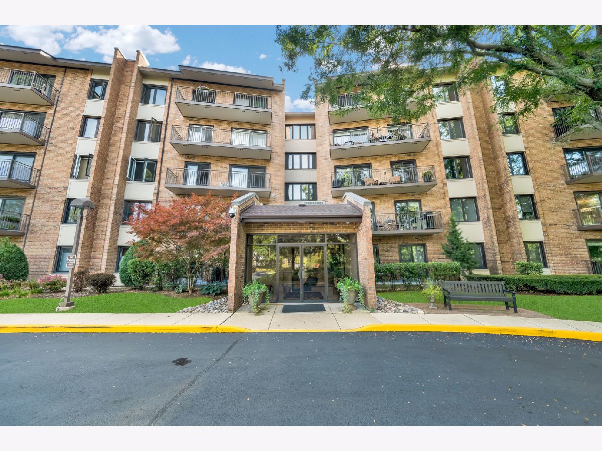  For Sale Willowbrook Illinois, 601 Lake Hinsdale Drive