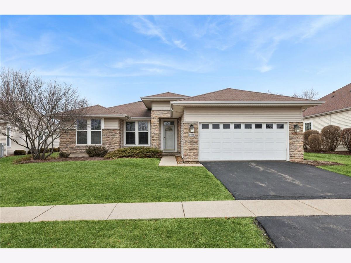  For Rent Huntley Illinois, 12188 Scenic
