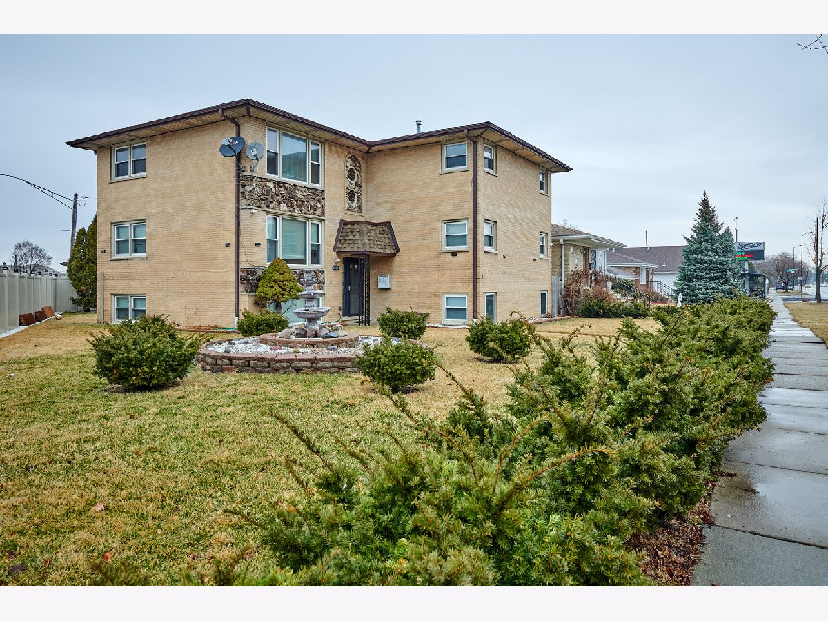  For Rent Harwood Heights Illinois, 6780 Forest Preserve