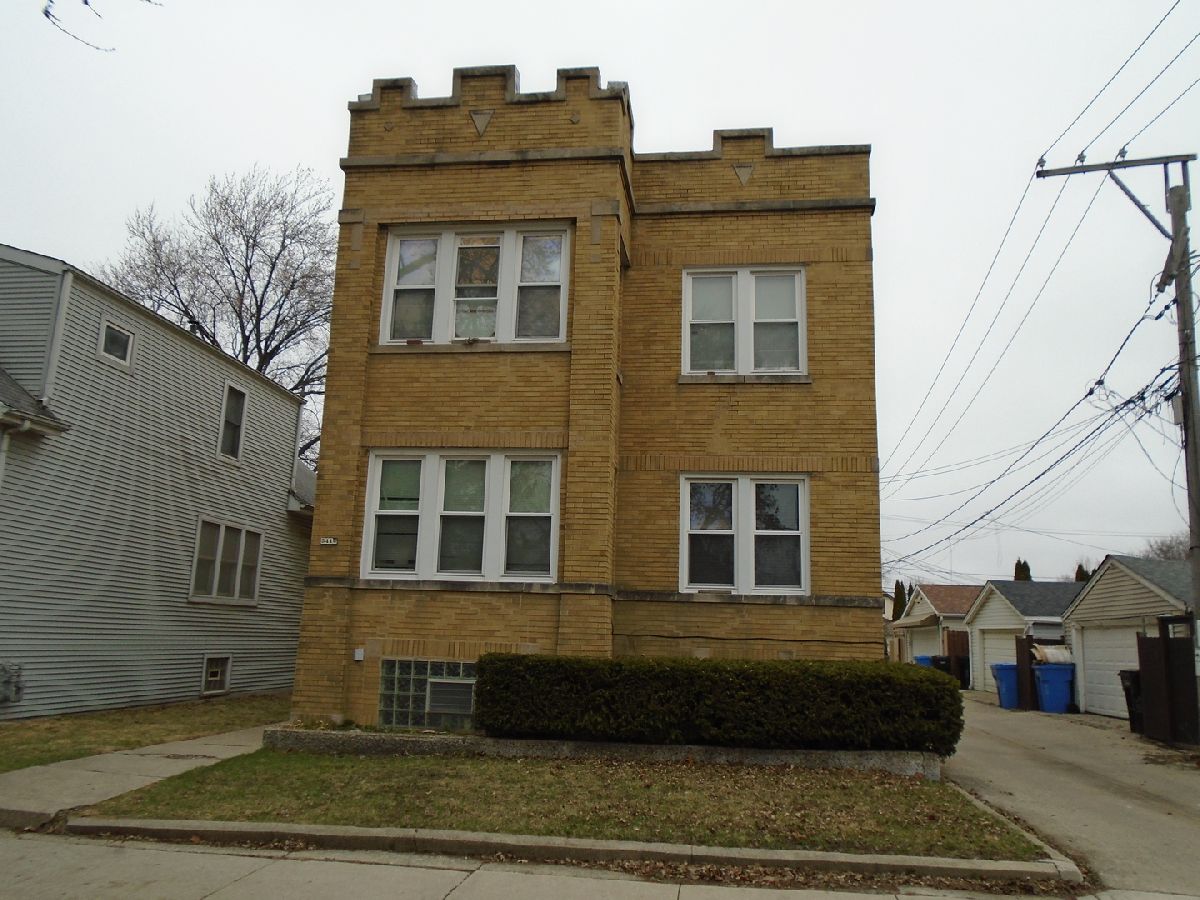  For Sale Chicago Illinois, 5416 Waveland Avenue