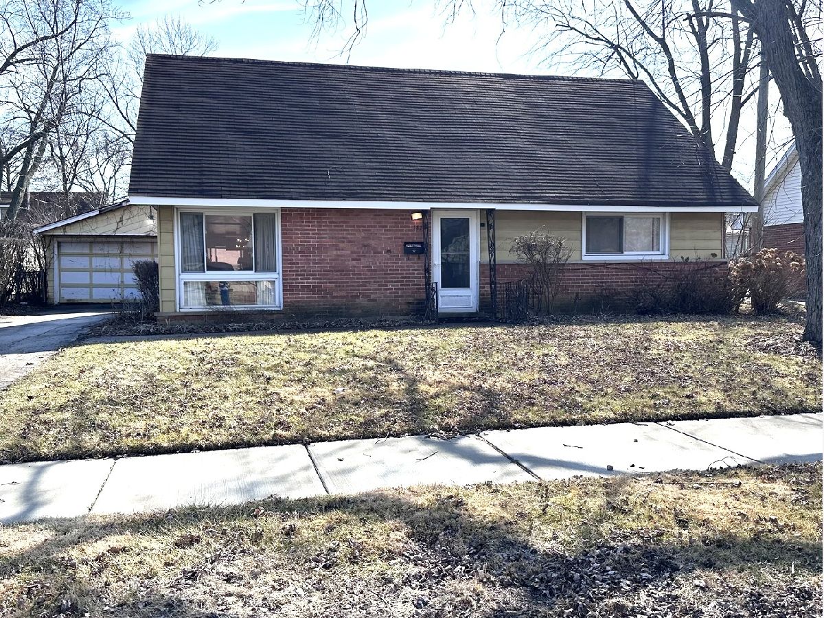  For Sale Chicago Heights Illinois, 182 Frederick Drive