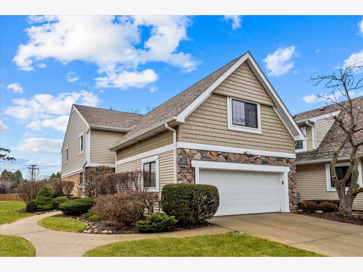 Townhomes For Sale Salceda Manor Northbrook Illinois, 2533 Windsor Lane