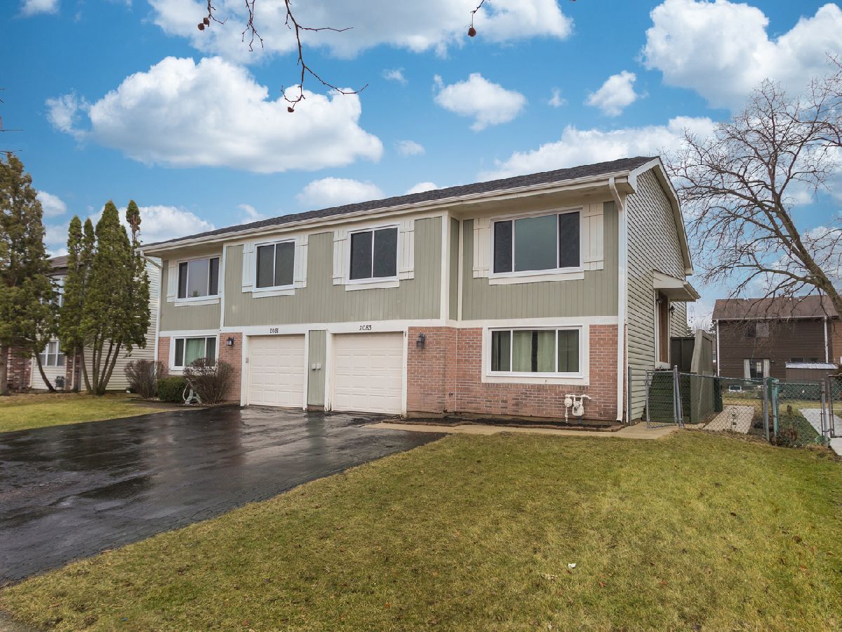 Homes & Condos & Townhomes For Sale Woodlake Trails Hanover Park Illinois