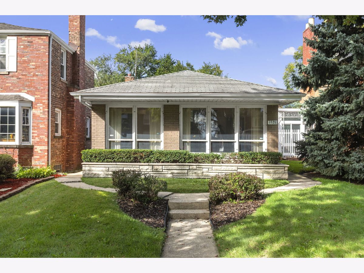 Homes & Townhomes For Sale West Chesterfield Chicago Illinois, 9320 Michigan Avenue