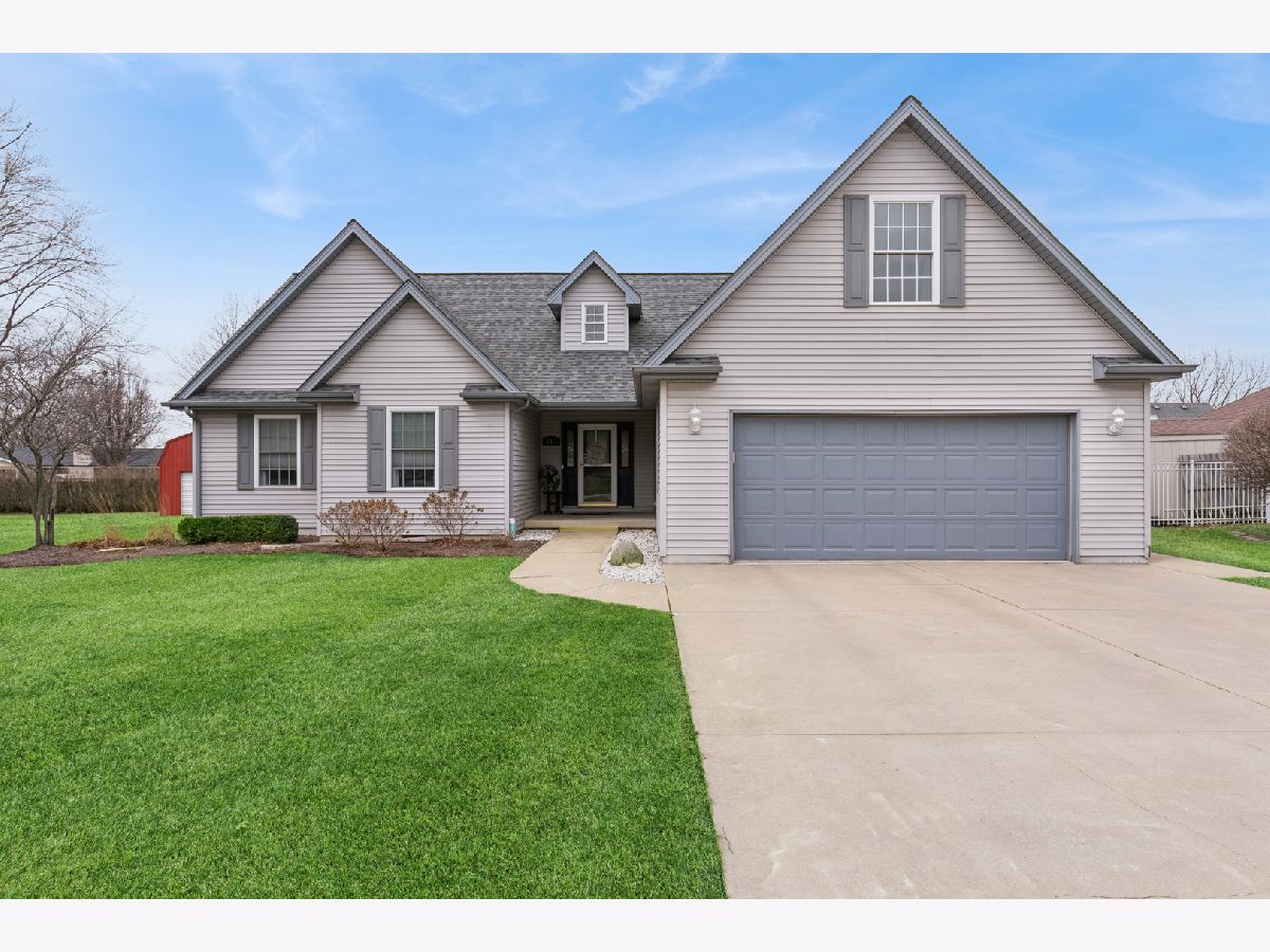 Homes & Townhomes For Sale South Creek Manteno Illinois, 313 Elm Street