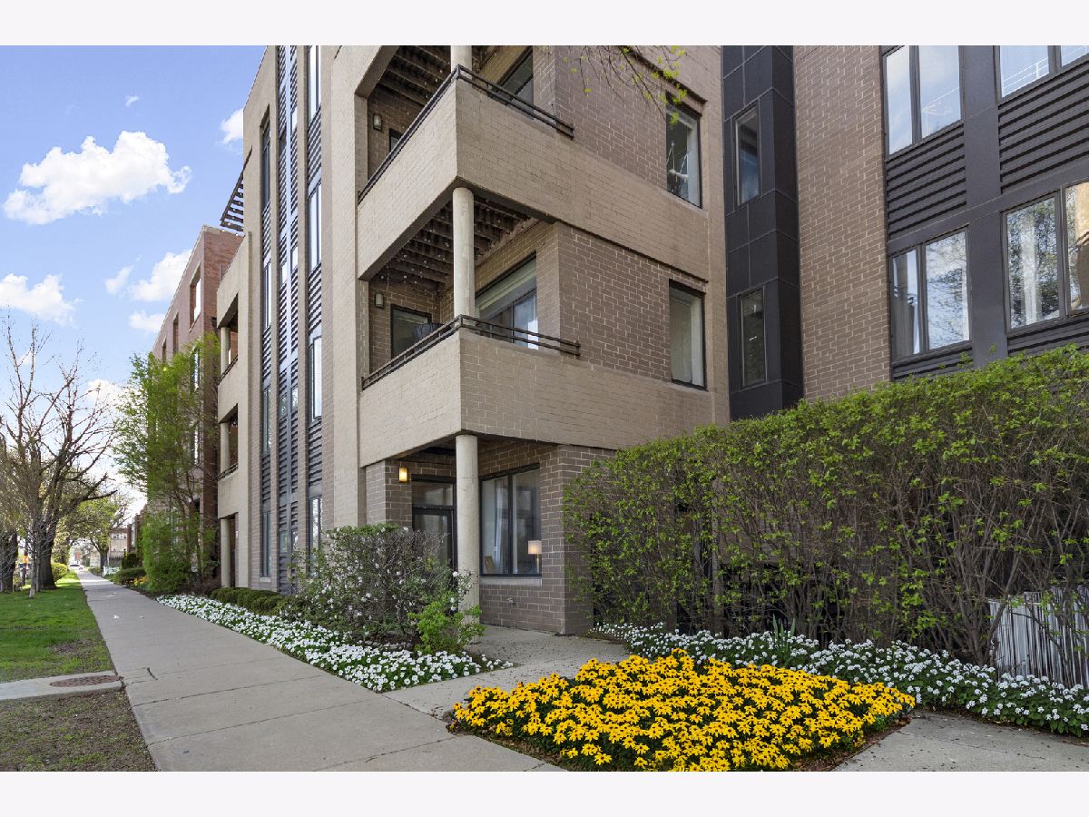  For Sale Chicago Illinois, 2409 Catalpa Avenue