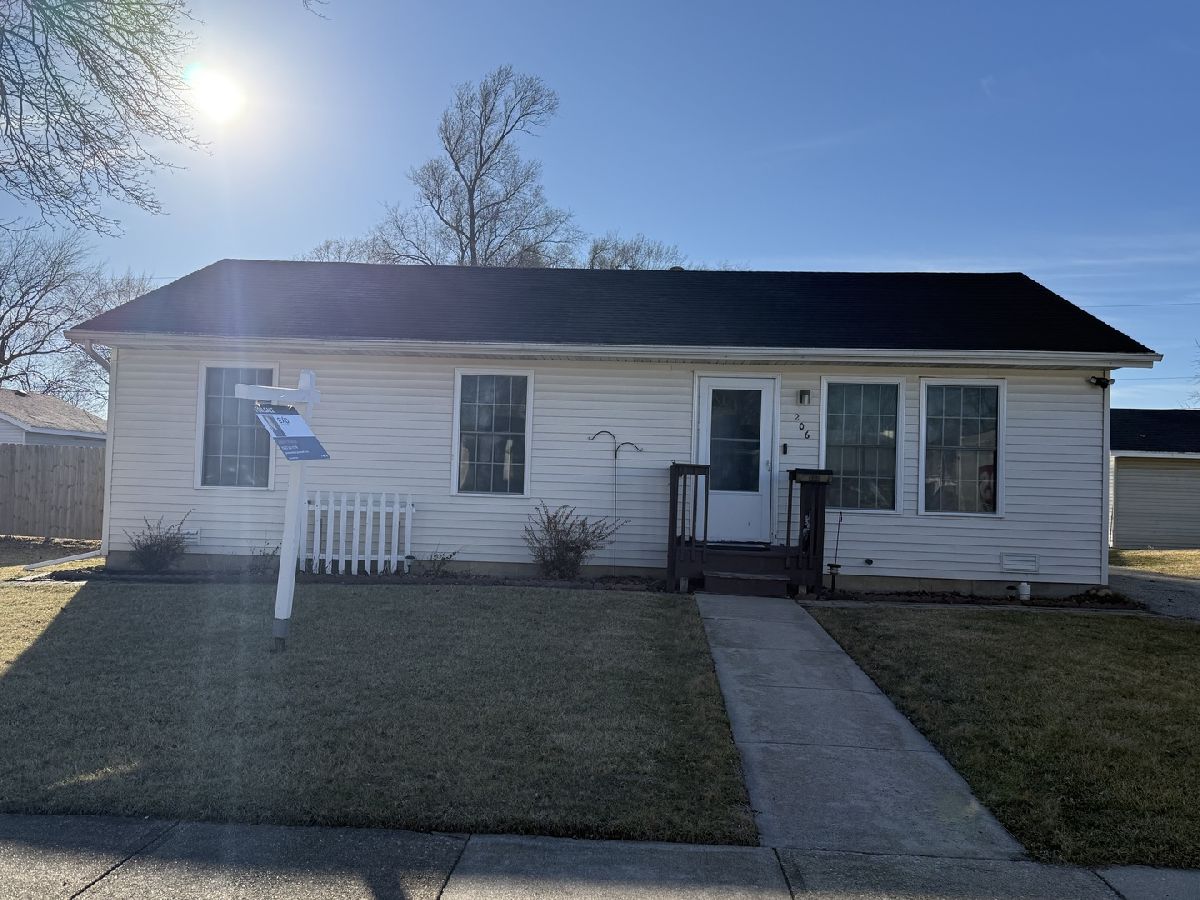  For Sale Rochelle Illinois, 206 12th Street