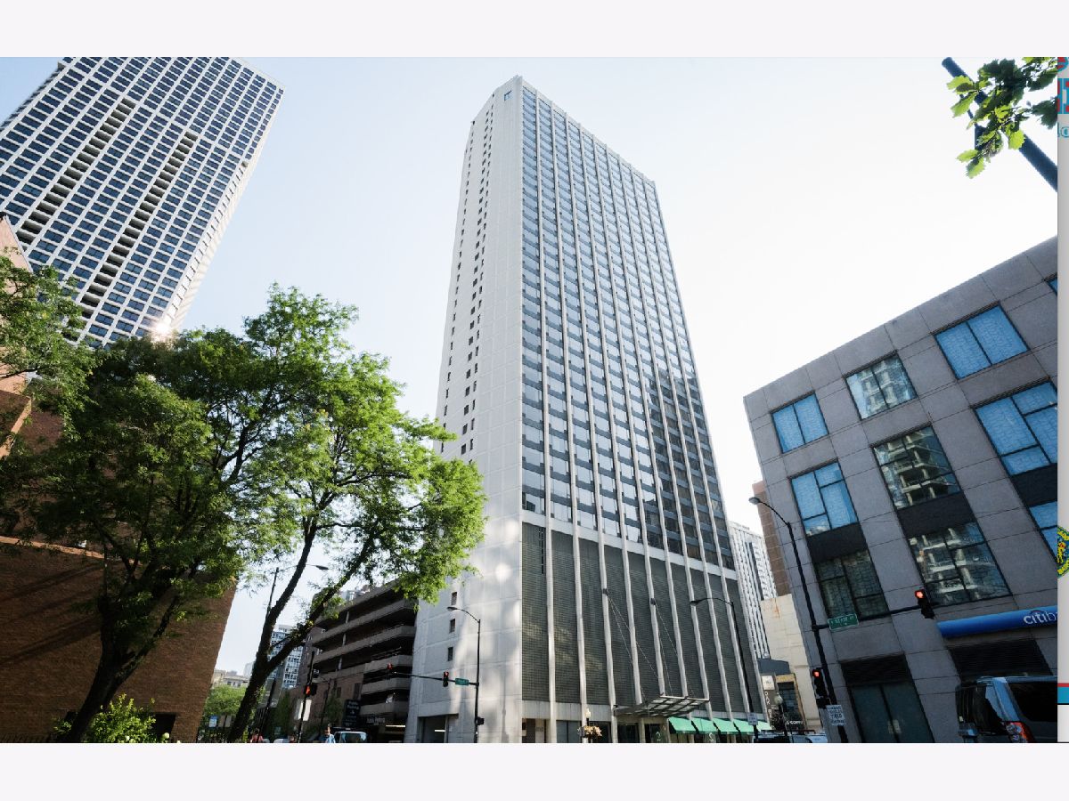  Rented Chicago Illinois, 2 Oak