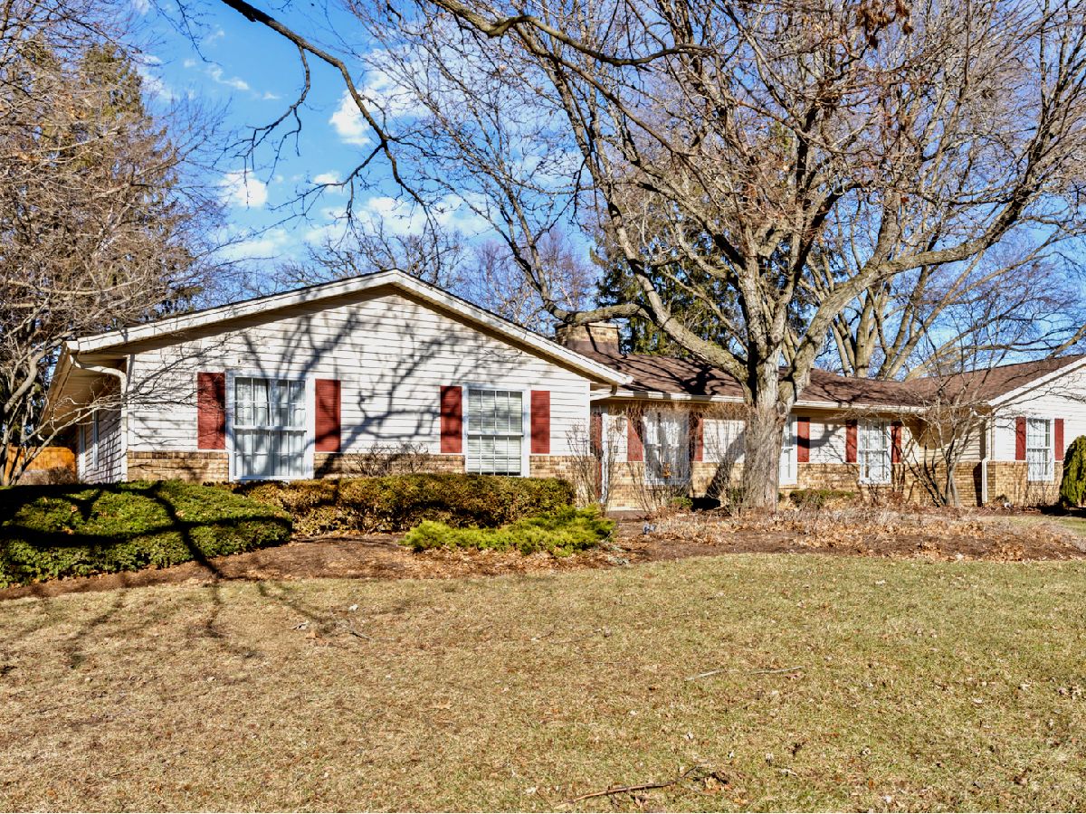  For Sale Crystal Lake Illinois, 4704 Daniel Drive