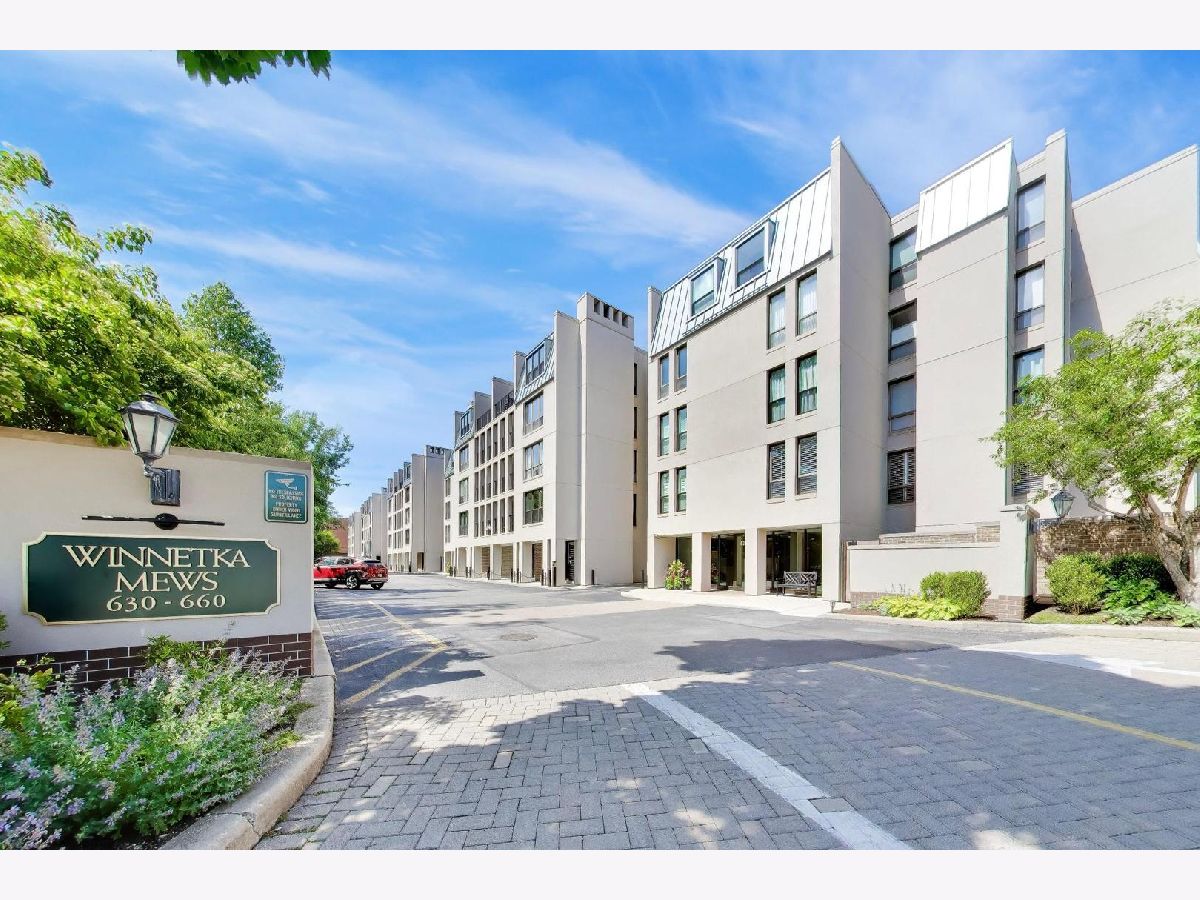  For Sale Winnetka Illinois, 650 Winnetka Mews