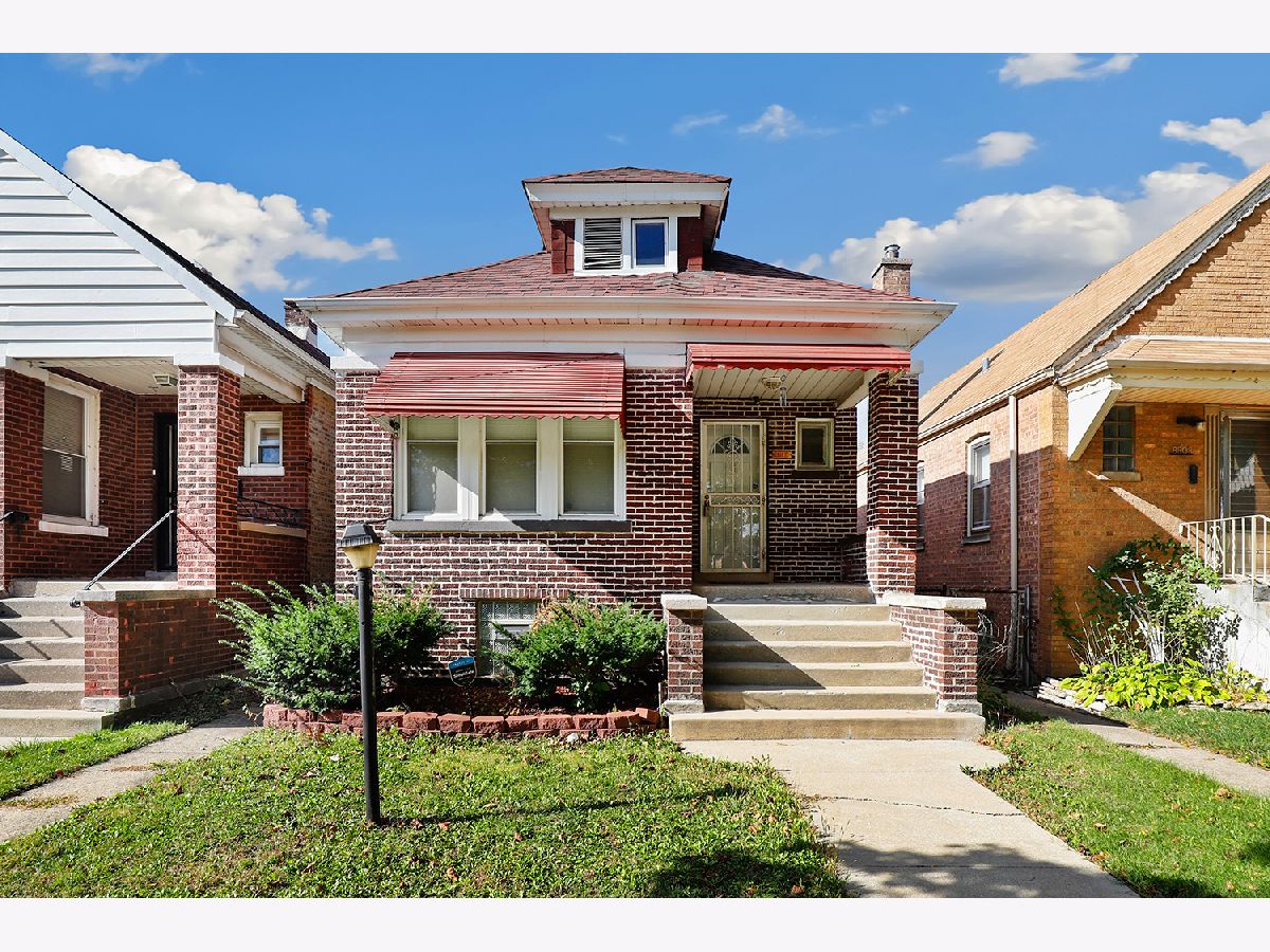  For Sale Chicago Illinois, 8810 Racine Avenue