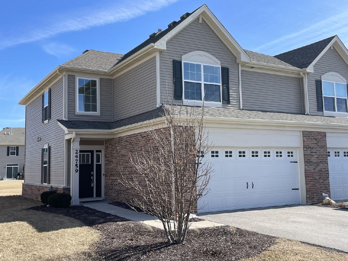  Rented Manhattan Illinois
