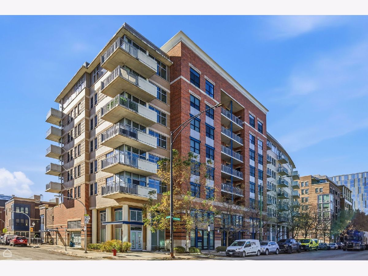  For Sale Chicago Illinois, 511 Division Street