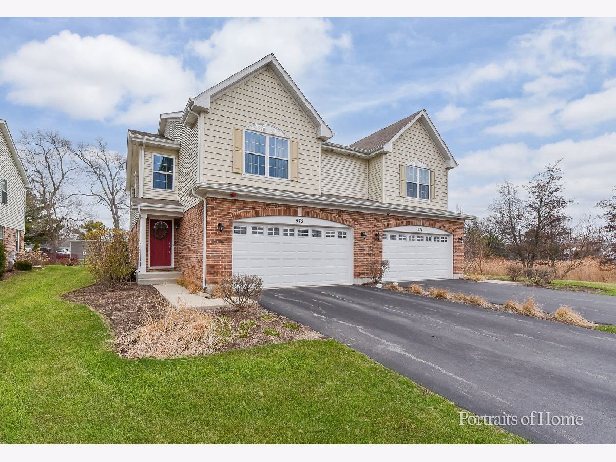  For Sale Roselle Illinois, 575 Bobby Ann Court