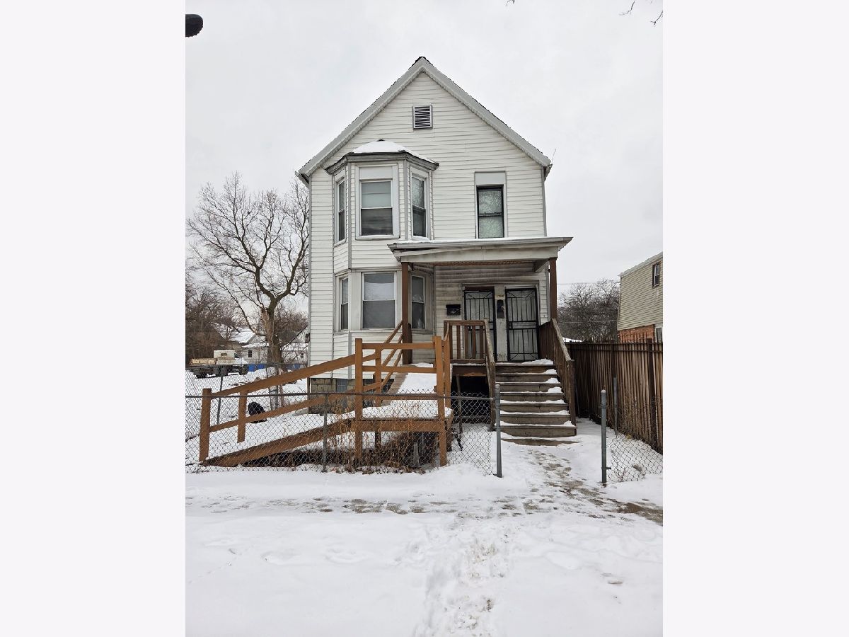  For Sale Chicago Illinois, 5708 Lowe Avenue
