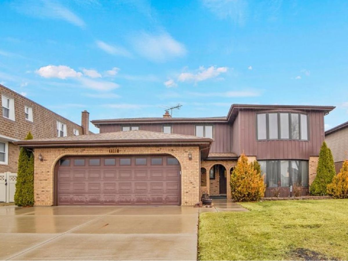  For Sale Mount Prospect Illinois, 1102 Ardyce Lane