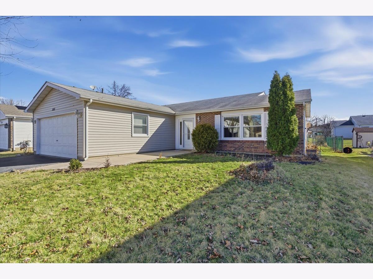 Homes For Sale Park Hill Carol Stream Illinois, 155 Surrey Drive