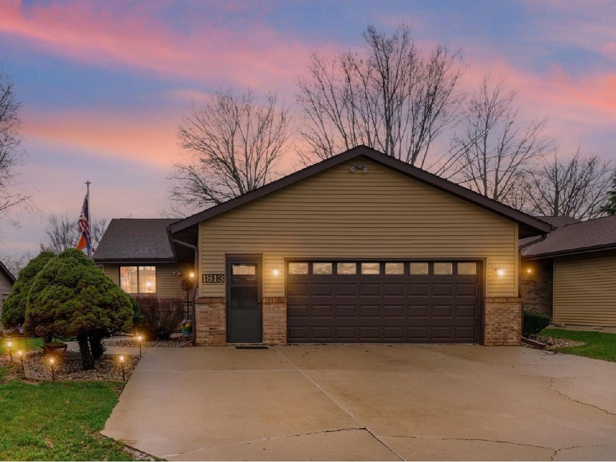  For Sale Urbana Illinois, 1813 Willow View Road