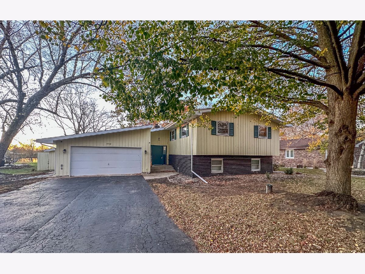  For Sale St Anne Illinois, 1752 Bittersweet Drive