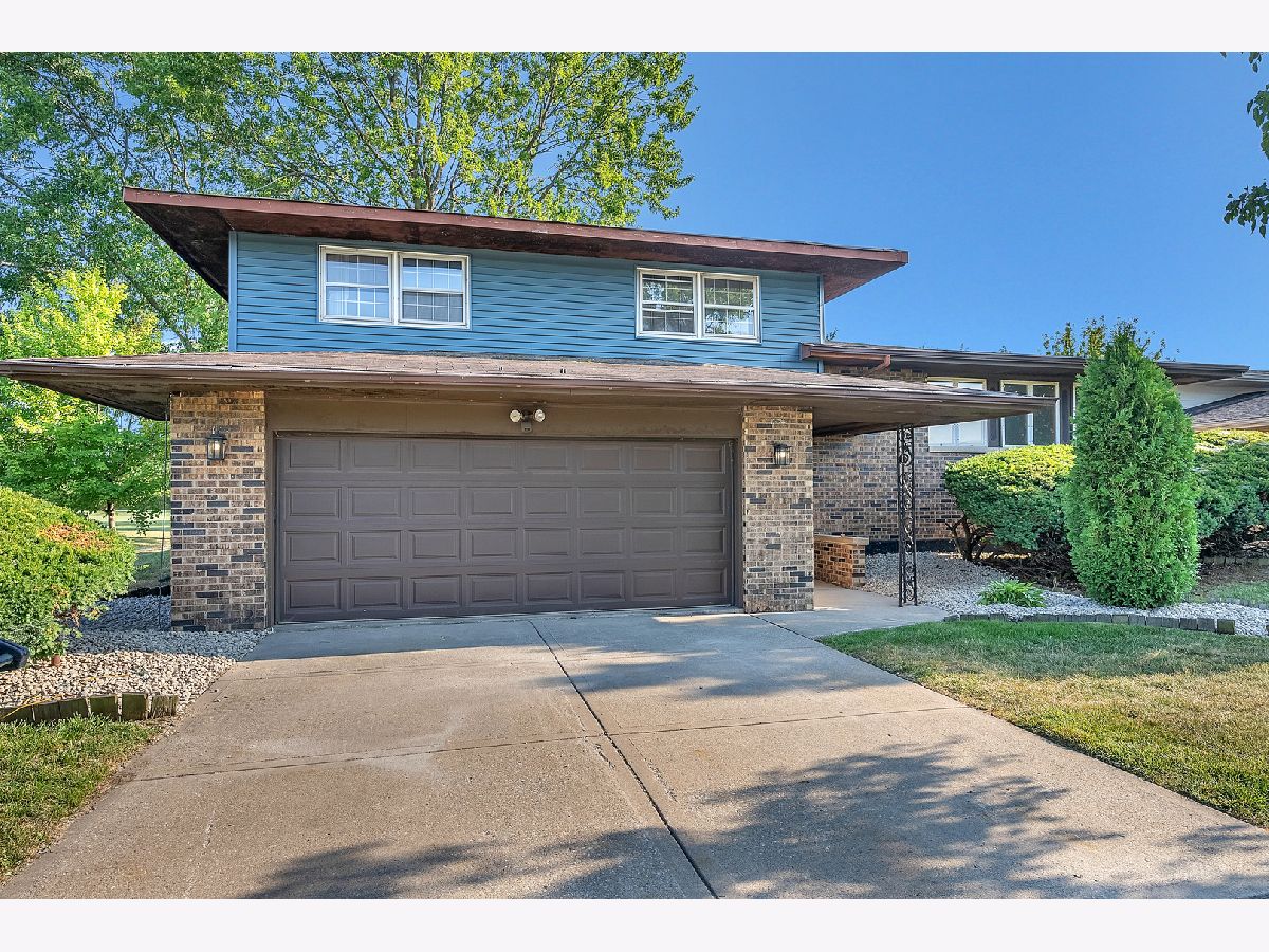  For Sale Lansing Illinois, 2957 192nd Place