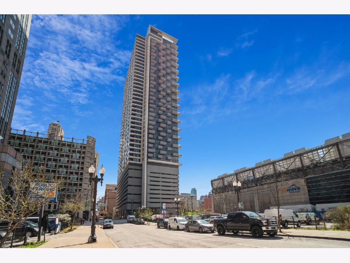  Rented Chicago Illinois, 235 Van Buren