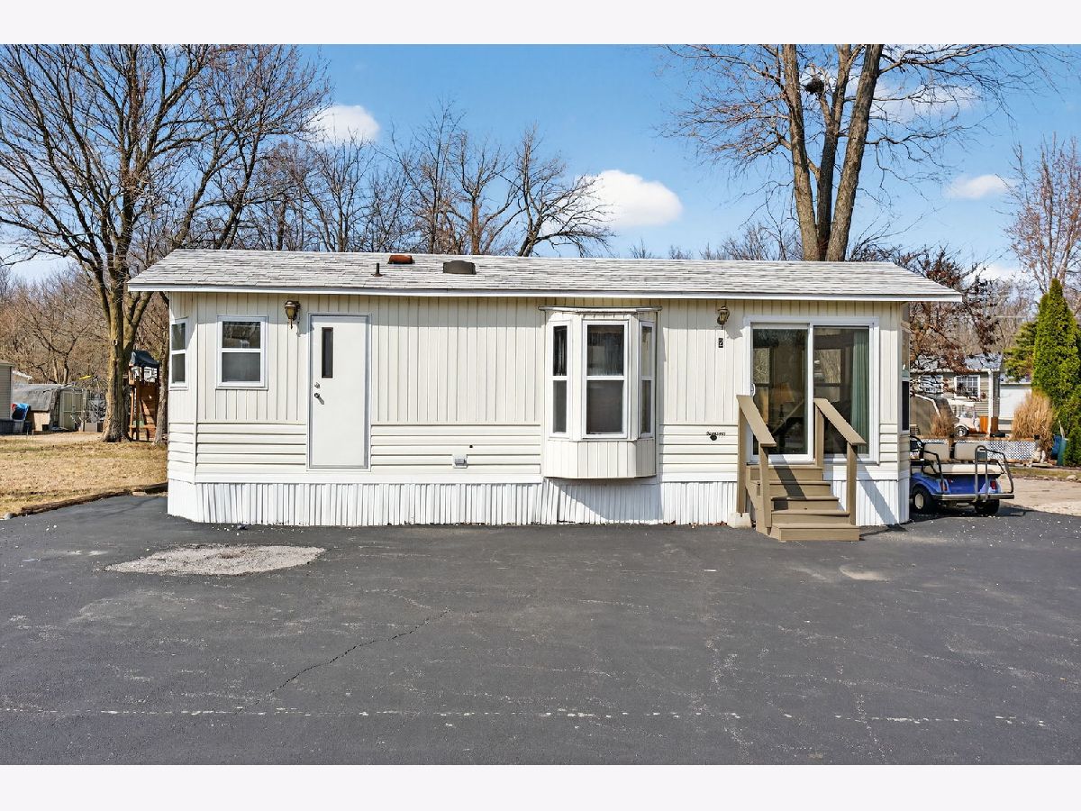 Homes For Sale Shadow Lakes Wilmington Illinois, 2 Largemouth Lane