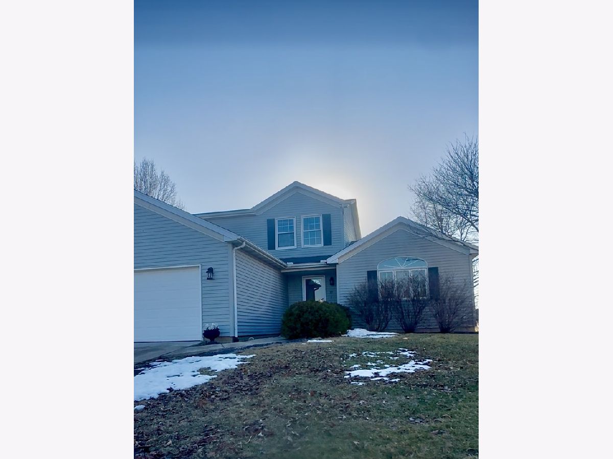 Homes & Condos & Townhomes Sold Old Farm Lakes Bloomington Illinois, 17 Lexis