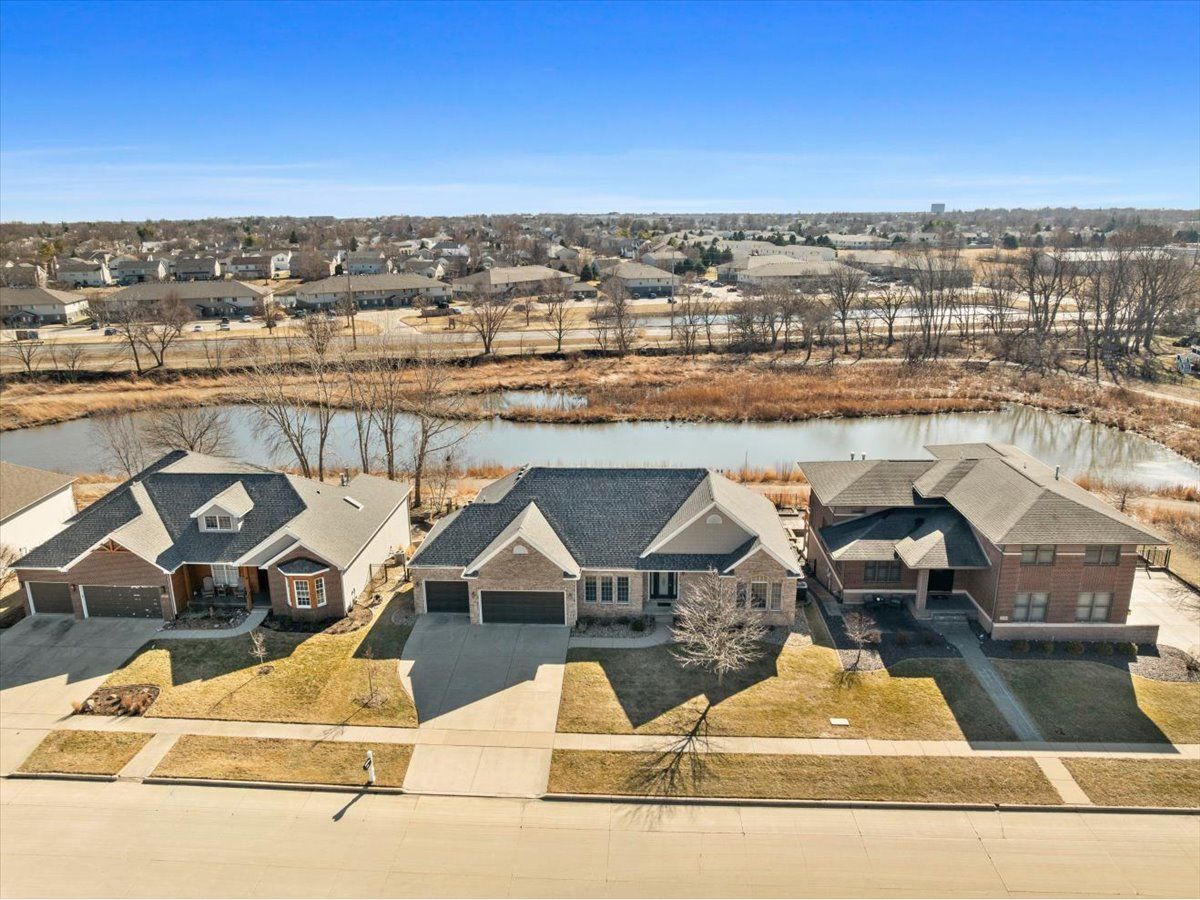  For Sale Bloomington Illinois, 2711 Radbourne Drive