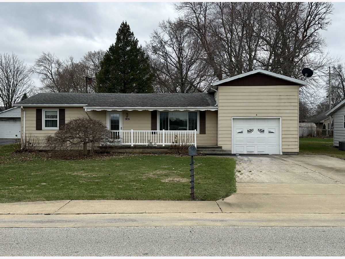  For Sale Villa Grove Illinois, 905 Harrison Street