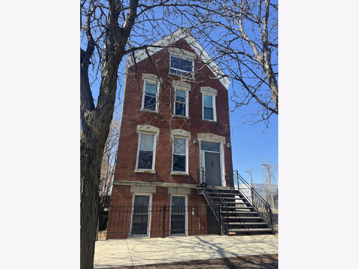  Rented Chicago Illinois, 1530 Throop