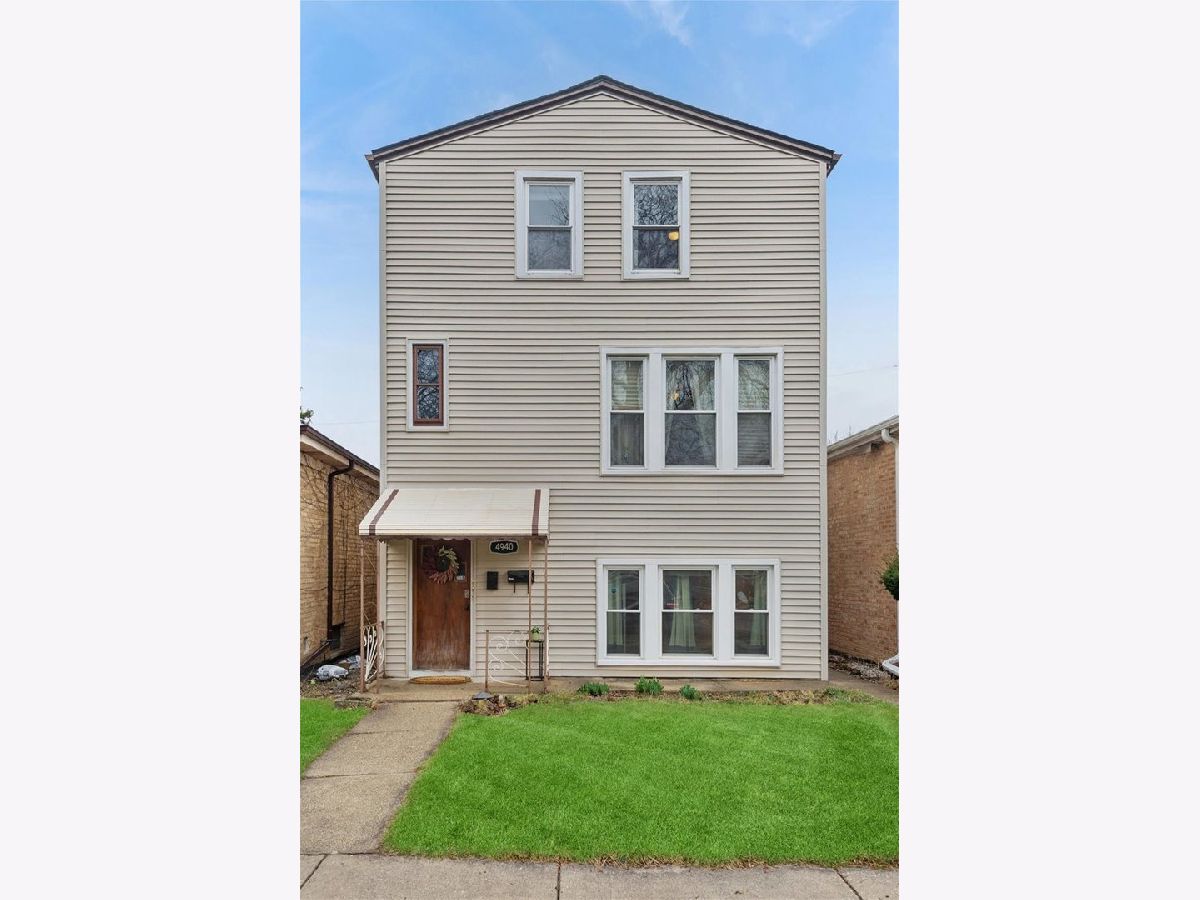  For Sale Chicago Illinois, 4940 Ainslie Avenue