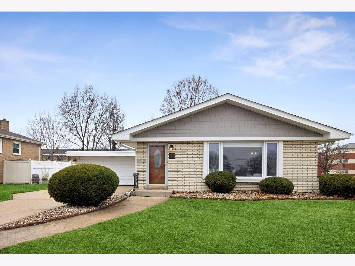  For Sale Oak Lawn Illinois, 10100 Parke Avenue