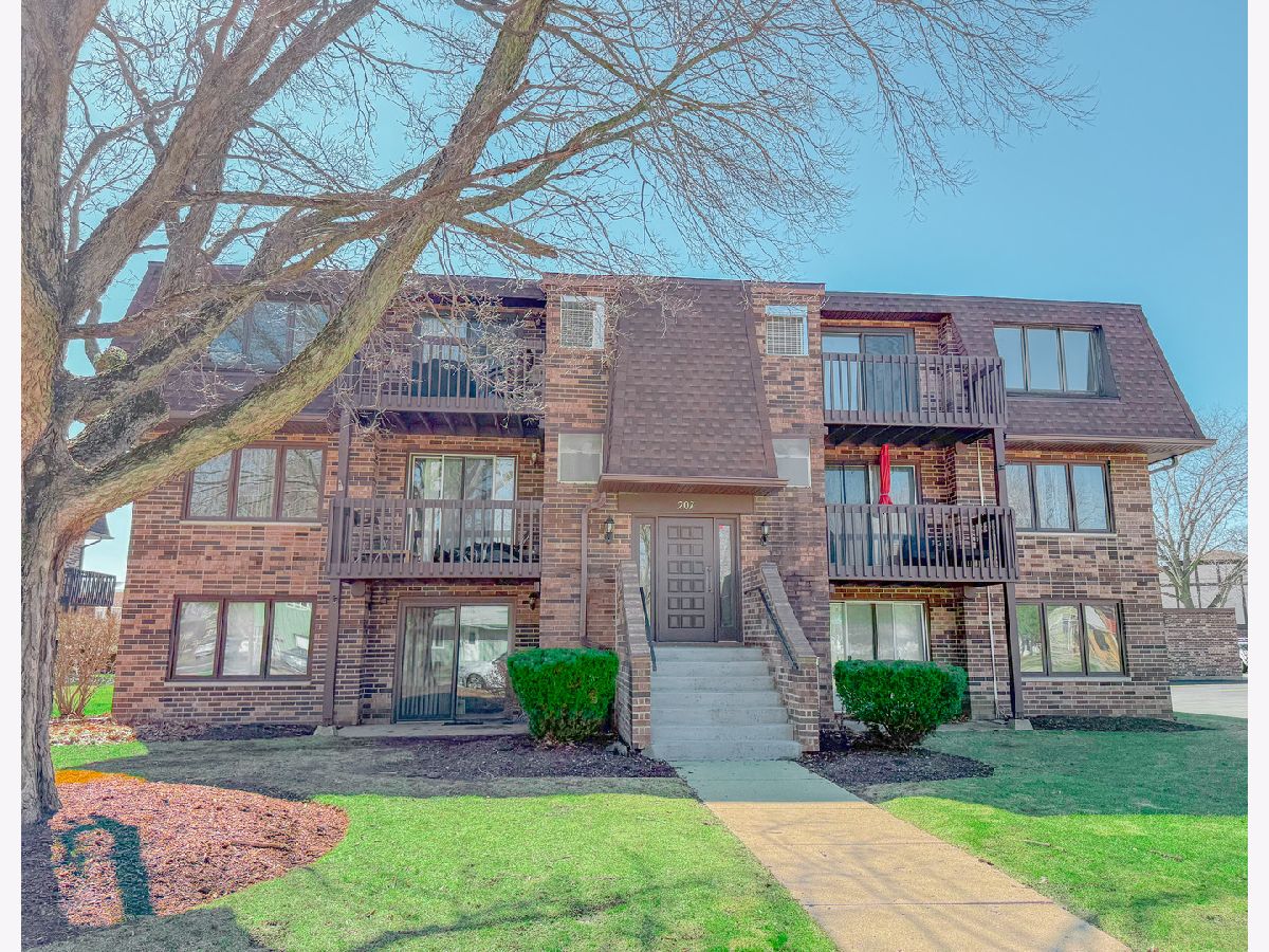  For Sale Crystal Lake Illinois, 207 Uteg Street