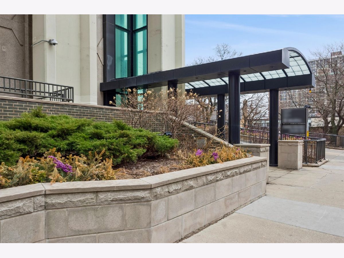  For Sale Chicago Illinois, 6007 Sheridan Road