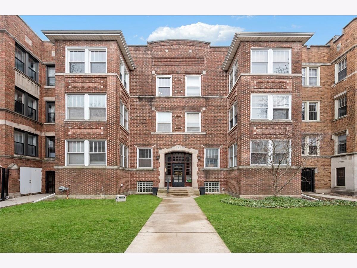  For Sale Chicago Illinois, 1629 Fargo Avenue