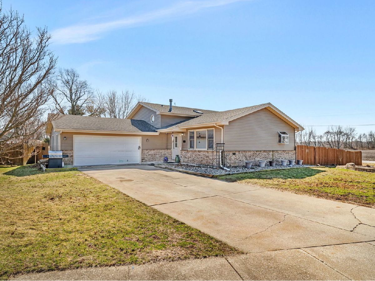  For Sale Wilmington Illinois, 801 Phyllis Drive
